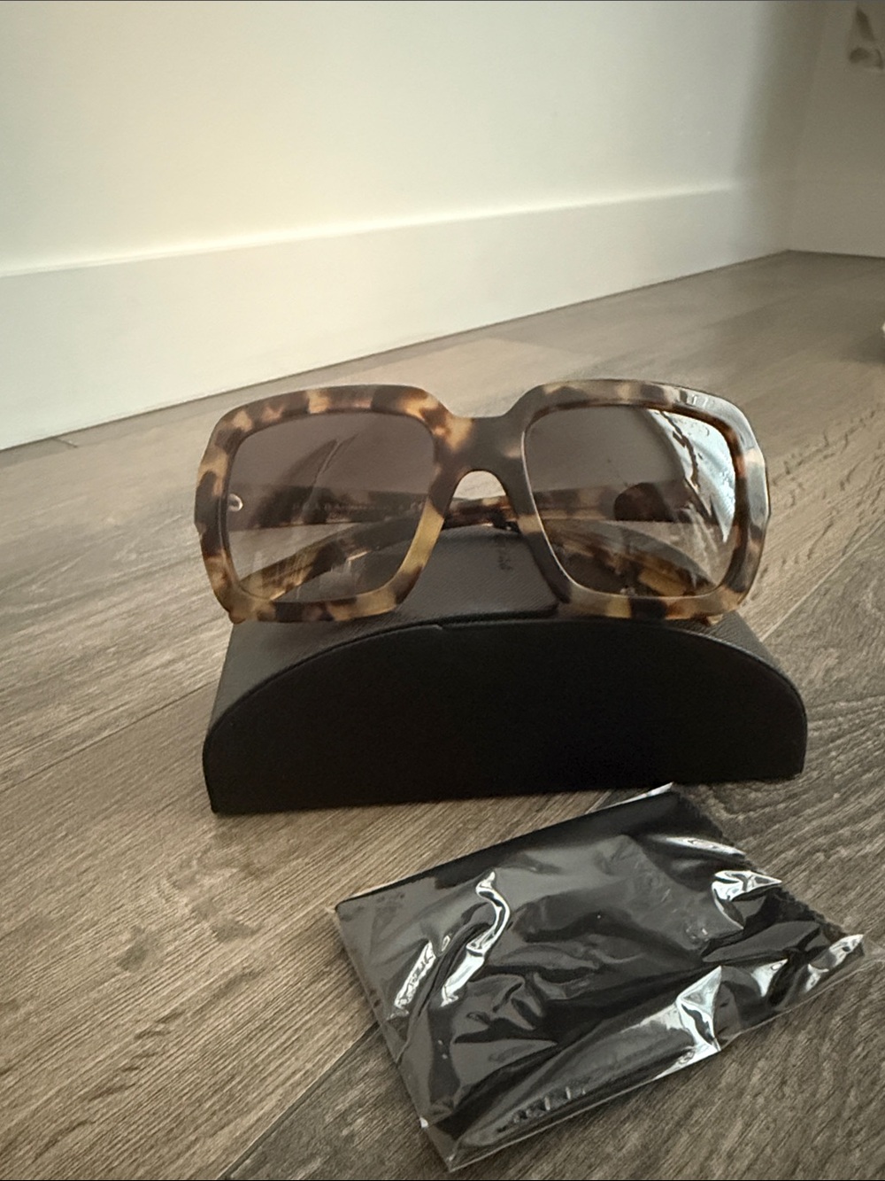 Prada Tortoiseshell Oversized Square Sunglasses - Brown Lenses